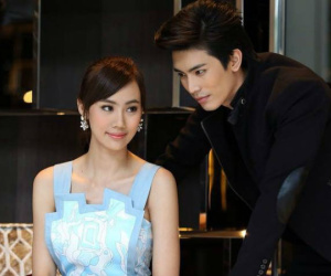 Màn 'biến hóa thần thánh' của cô vợ thô kệch khiến cuộc hẹn với gã chồng phản bội lúc ban trưa trở nên gay cấn
