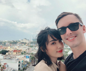 FA lâu quá nên lên mạng add friend dạo kiếm bồ, gái xinh không ngờ 'ẵm' luôn anh Tây ngời ngời phong độ