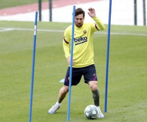 Messi bất ngờ dính chấn thương trước ngày trở lại của La Liga