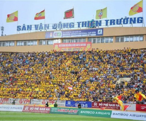 V-League 2020 trở lại: Khán giả đầy ắp sân