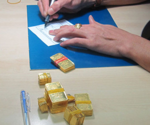 Chuyên gia, nhà đầu tư tin giá vàng sẽ tăng trở lại vào tuần sau
