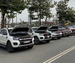 Xe Ford chảy dầu: Khách hàng muốn kiện Ford ra toà