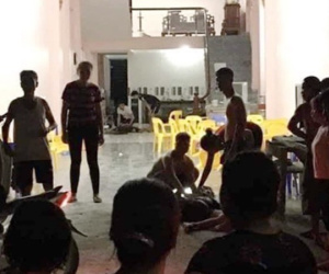 Bạn nhậu không mời, thanh niên cầm dao 'cà khịa' thì bị đánh chết