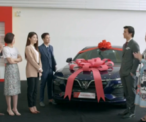 Tình yêu và tham vọng tập 23: Linh khiến đồng nghiệp 'ngứa mắt' khi được tổng tài tặng xế sang, soái ca cứu mạng