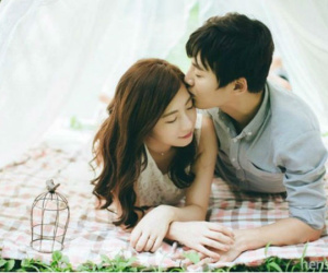 Đừng vội mừng nếu chồng tỏ ra yêu vợ, nếu anh ta có 3 biểu hiện sau, xin chia buồn bởi trong lòng đối phương bạn vẫn chỉ là 'người ngoài' mà thôi!