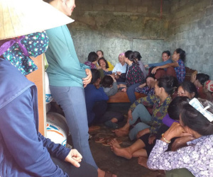 Vụ bé 5 tuổi bị trói 2 tay tử vong ở nhà hoang: Mẹ kiệt sức, gào khóc gọi con về trong nỗi đau xót xa