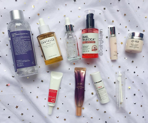 Nàng da dầu chia sẻ routine chăm da tối giản mùa Hè, hay ho nhất là cách dùng bột Vitamin C trộn cùng serum