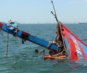 Tàu cá bị đâm chìm, 1 người tử vong, 4 người mất tích