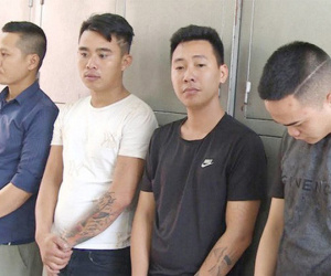 Đường dây mua bán thiếu nữ rồi ép làm nhân viên 'quán hát'