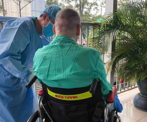 Phi công Anh sắp giao tiếp được bằng lời nói, âm tính với cả 2 vi khuẩn nguy hiểm