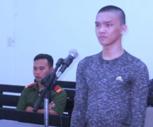 Tuyên án tử hình kẻ giết mẹ và em trai