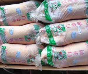 Vịt Trung Quốc đông lạnh cả năm không hỏng, rủ nhau mua hàng trăm con