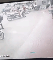 Clip: Khoảnh khắc kinh hoàng xe tải lao vào chợ làm 5 người chết, 5 bị thương