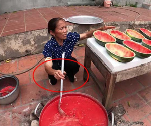 Bị chê để móng tay bẩn khi làm đồ ăn nhưng lời giải thích từ fan hâm mộ của bà Tân vlog khiến anti phải 'tắt tiếng'