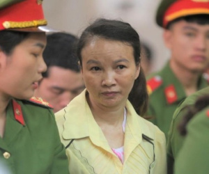 Hoãn phiên tòa vụ án mẹ nữ sinh giao gà mua bán ma túy