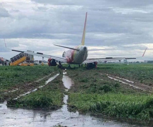 Máy bay trượt khỏi đường băng Tân Sơn Nhất: Vietjet lên tiếng xin lỗi