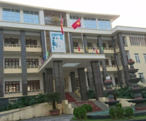 Vụ chồng phát hiện 2 con không cùng huyết thống: Tạm đình chỉ công tác nữ Bí thư Huyện đoàn