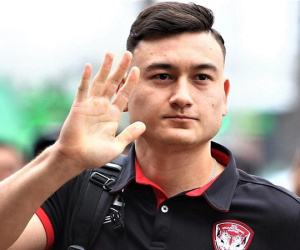 Đại diện Muangthong United lên tiếng về tương lai của Đặng Văn Lâm