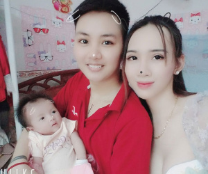 'Người đàn ông chuyển giới mang thai đầu tiên ở Việt Nam' hạnh phúc khoe ảnh đầy tháng con gái