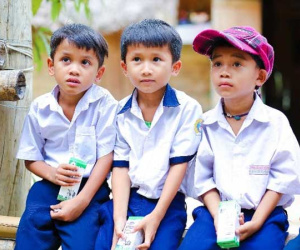 Quảng Nam – Nỗ lực để đưa sữa lên trường học vùng cao