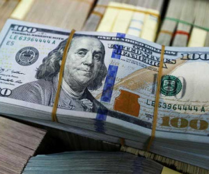 Vì sao tỷ giá USD/VND rơi sâu?
