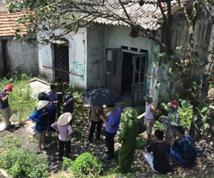 Phẫn nộ con dâu chở mẹ già về bỏ tại căn nhà hoang ở Cà Mau: 'Tôi không biết sao họ nhẫn tâm vậy'