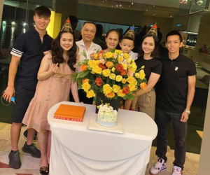 Quỳnh Anh lộ thân hình phát tướng vì mang bầu, đến nỗi nhìn như gấp đôi cả cầu thủ Duy Mạnh
