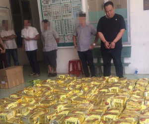 Hai người nước ngoài vận chuyển hơn 1 tấn ma tuý trên đường phố Sài Gòn
