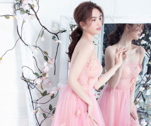 Ngọc Trinh khoe dáng nuột nà nhưng vòng eo cực đỉnh 54cm mới gây chú ý