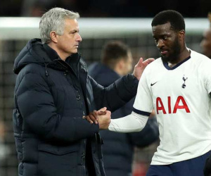 CĐV Tottenham trách Mourinho