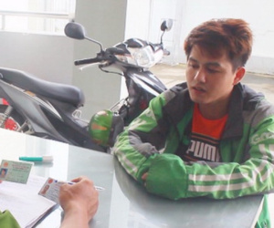 Bị bắt bán dâm ở quán cà phê, tài xế Grab xin hối lộ 20 triệu đồng để bỏ qua