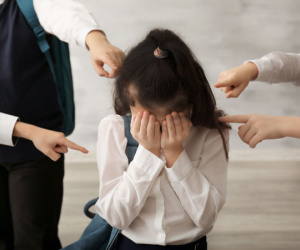 Vụ nữ sinh bị bắt nạt học đường vì xấu: Dù cha mẹ cho là đùa nhưng đủ 16 tuổi có thể bị truy tố hình sự