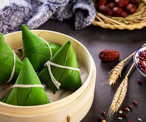 Tích xưa về bánh ú tro trong ngày Tết Đoan Ngọ: Tục lệ quen thuộc của người Á Đông mang nặng giá trị tinh thần không phải ai cũng biết
