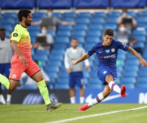 Man City gục ngã, Liverpool vô địch ngoại hạng Anh sớm 7 vòng