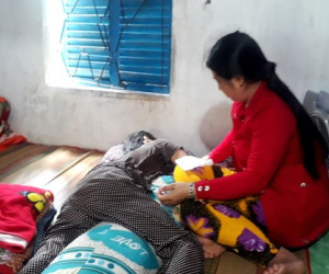 Tình người tỏa sáng sau sự ra đi của cụ bà 78 tuổi bị con dâu, cháu nội bỏ ở nhà hoang