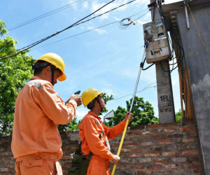 Vì sao EVN vẫn phải ghi số điện 'bằng tay'