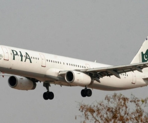 Các hãng bay quốc tế điều tra phi công Pakistan