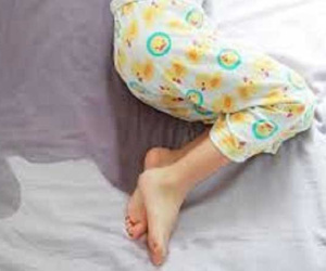 Trẻ có biểu hiện này khi đi tiểu thì cha mẹ cần lưu ý điều trị kẻo suy thận