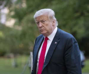Ông Trump nói không biết gì về thông tin Nga treo thưởng cho Taliban giết lính Mỹ
