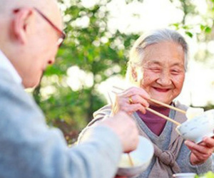 5 bí quyết ăn uống trường thọ đang trở thành 'trend': Bạn đã sẵn sàng để bắt đầu?