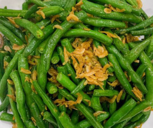 Một mình ăn hết đĩa đậu cô ve, bà nội trợ bị tiêu chảy, buồn nôn phải đi cấp cứu, nguyên nhân hóa ra đang xào đậu thì hết gas