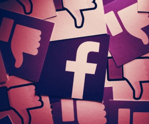Facebook tiếp tục bị các tập đoàn lớn tẩy chay