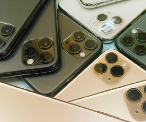 Ưu đãi chưa từng có: Mua iPhone tặng Airpods và Apple Watch