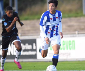 Van Bakel: 'Tôi sẽ tìm phương án B cho Văn Hậu nếu cậu ấy rời Heerenveen'
