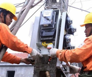 Khách hàng ở Hà Nội thuê luật sư tính việc kiện EVN Hoàn Kiếm do tiền điện tháng 6 tăng vọt