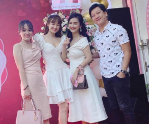 Trường Giang dắt bà xã đi sự kiện, nhan sắc Nhã Phương qua camera thường liệu có khác biệt?