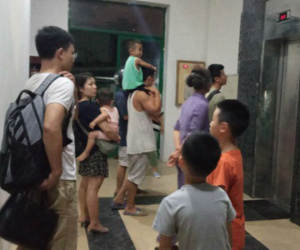 Cháy ở chung cư lúc nửa đêm, chuông báo cháy không kêu, cư dân hốt hoảng