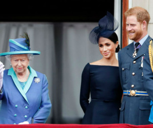 Nữ hoàng Anh bất ngờ bị chỉ trích vì lời tuyên bố của cháu dâu Meghan Markle, cuộc chiến hoàng gia bây giờ mới thật sự bùng nổ?