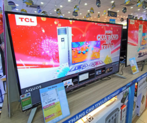 Top tivi 4K bán chạy nhất giảm giá sâu tới 50% trong tháng 7, có chiếc chỉ 9 triệu đồng