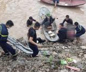 Phát hiện thi thể 3 mẹ con buộc chặt vào nhau nổi trên sông Thương